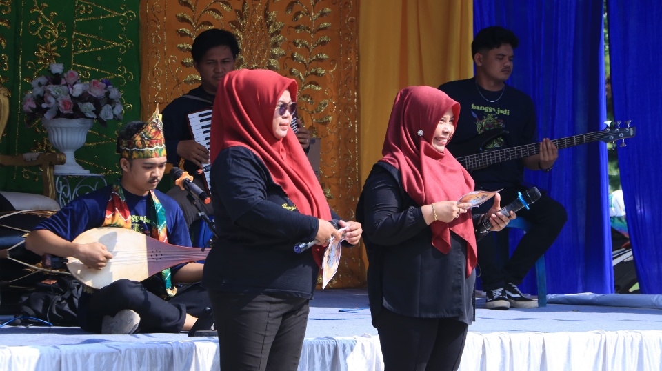 Lestarikan Adat, Bupati Inhil Buka Festival Seni Budaya Banjar 2025