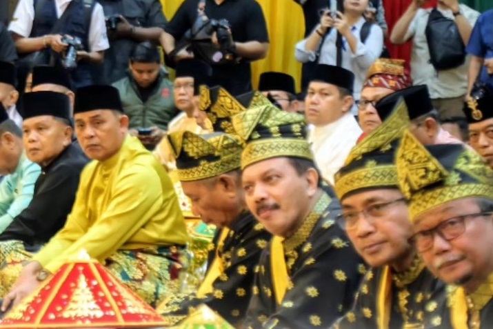 Bupati Inhil: Tahniah Gubernur Riau Abdul Wahid atas Penabalan Gelar Adat Datuk Seri Setia Amanah