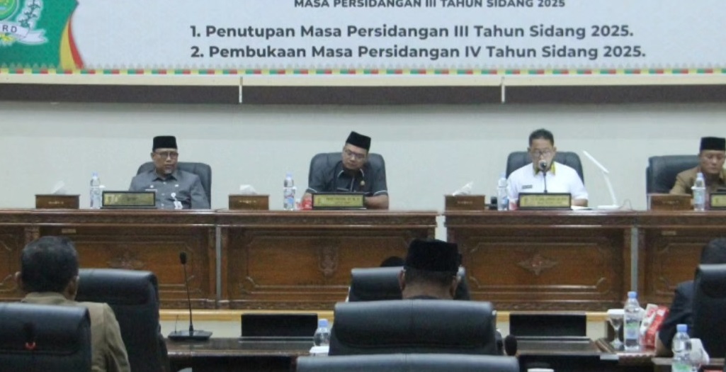 DPRD Inhil Gelar Rapat Paripurna ke-27, Sekda Tantawi Jauhari Wakili Bupati.