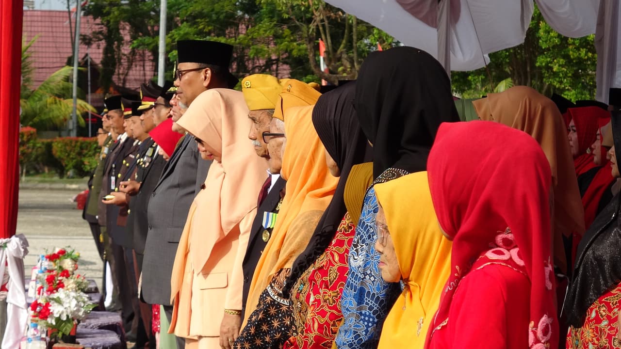 Bupati Inhil Jadi Inspektur Upacara Peringatan Hari Pahlawan Tahun 2025