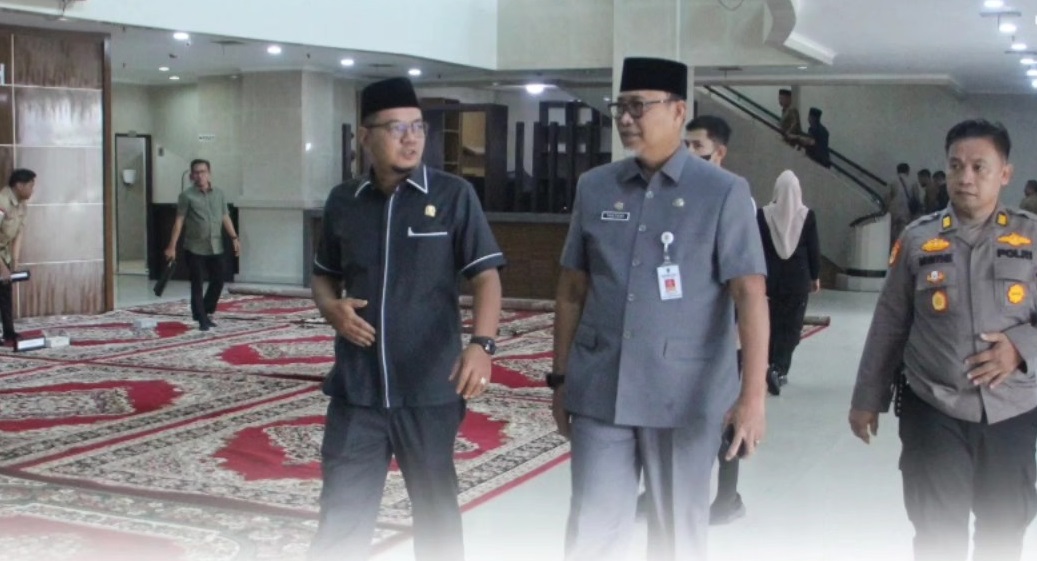 DPRD Inhil Gelar Rapat Paripurna ke-27, Sekda Tantawi Jauhari Wakili Bupati.