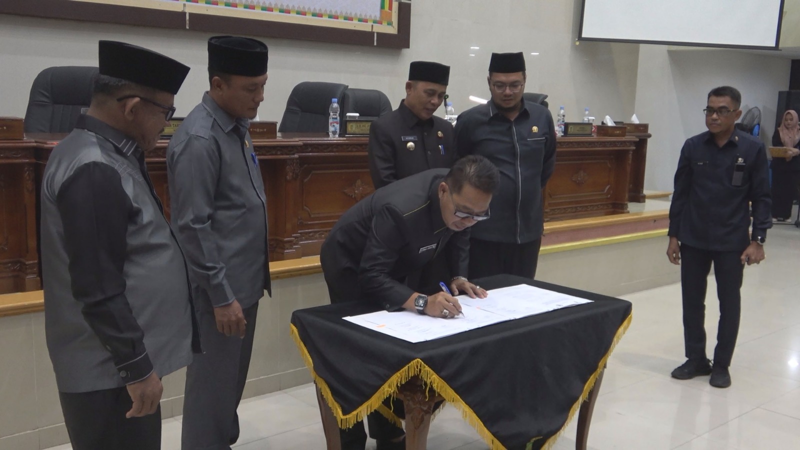 Bupati Inhil : Ranperda RPJMD Merupakan Pondasi Mewujudkan Pembangunan Tepat Sasaran