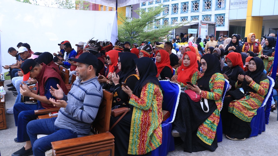 Lestarikan Adat, Bupati Inhil Buka Festival Seni Budaya Banjar 2025