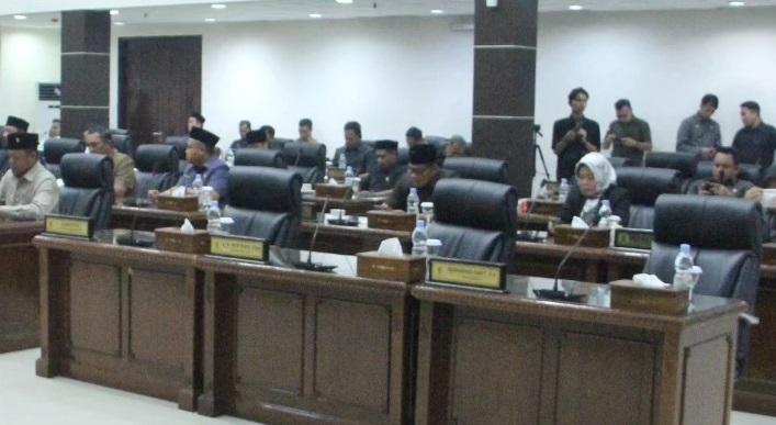 DPRD Inhil Gelar Rapat Paripurna ke-27, Sekda Tantawi Jauhari Wakili Bupati.