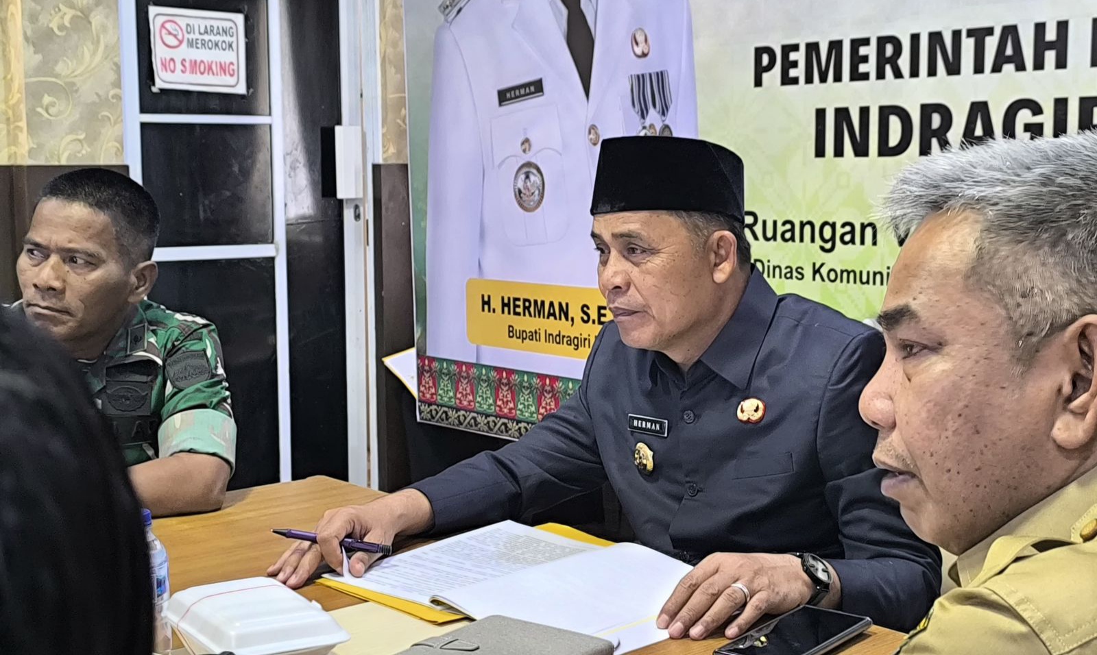 Bupati Inhil Ikuti Rakor Pengendalian Inflasi Bersama Kemendagri Secara Virtual