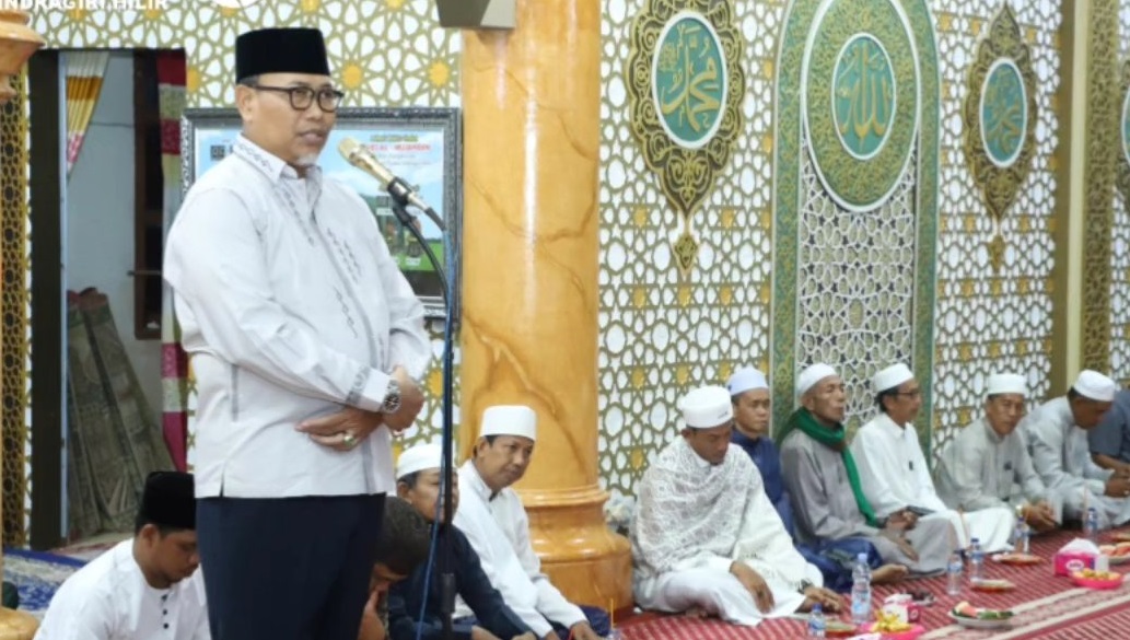 Bupati Inhil Menghadiri Peringatan Maulid Nabi Muhammad SAW Di Masjid Al-Mujahidin Ds. Sei. Luar