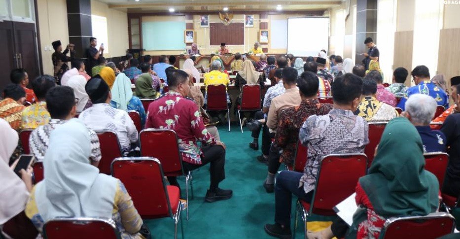 Bupati Beserta Wabub Inhil Pimpin Rapat Laporan Evaluasi Pembangunan Periode Agustus 2025