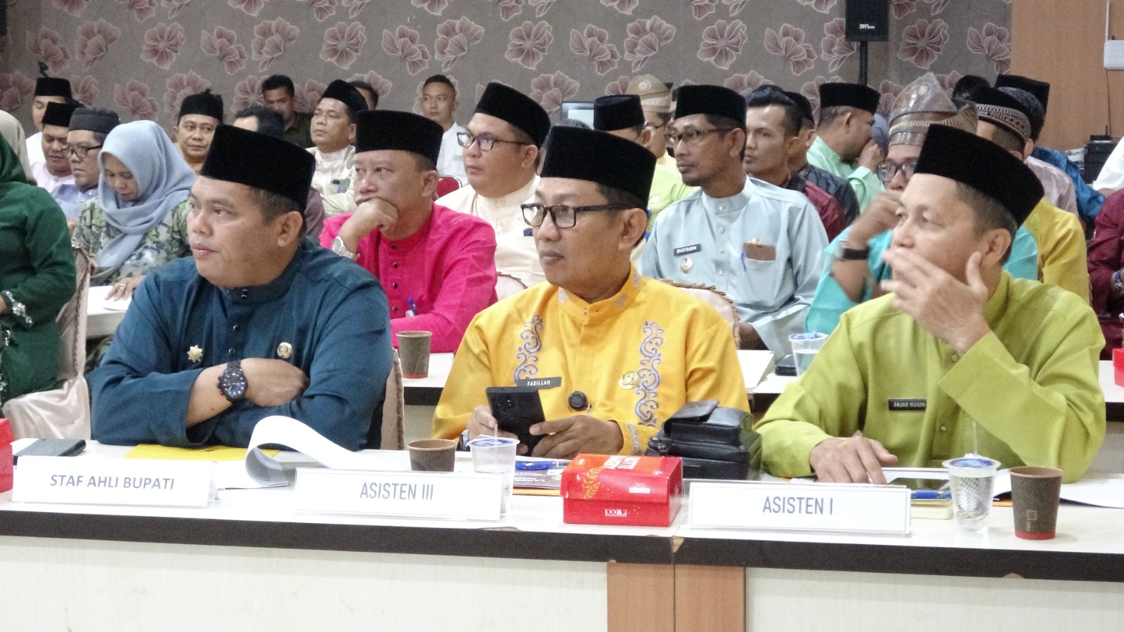 Bupati Inhil Herman Pimpin Rapat Evaluasi Realisasi Fisik dan Keuangan November 2025