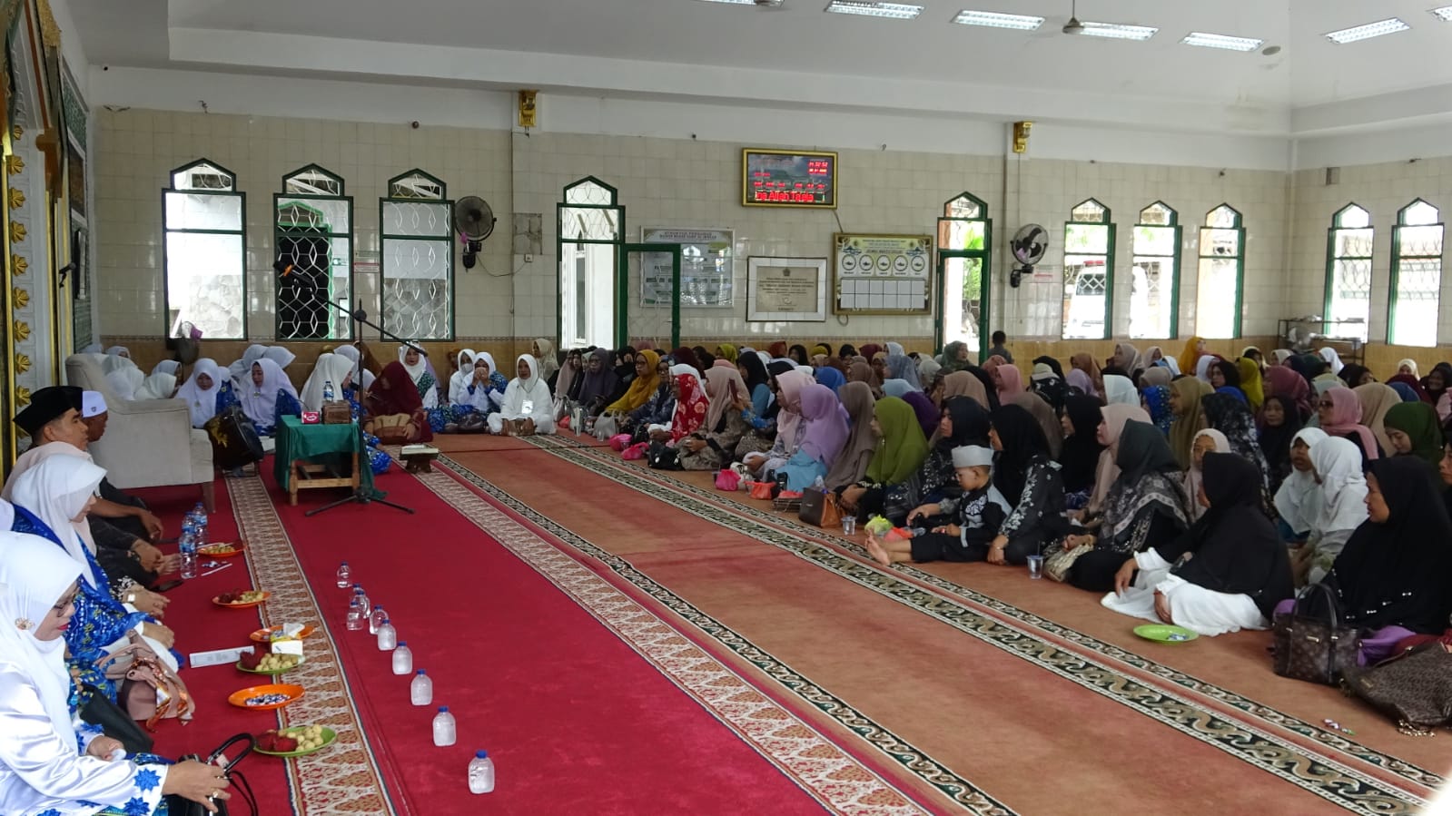 Peringati Isra Mi'raj, Ketua BKMT Inhil Katerina Susanti Ajak Masyarakat Perluas Wawasan Keislaman