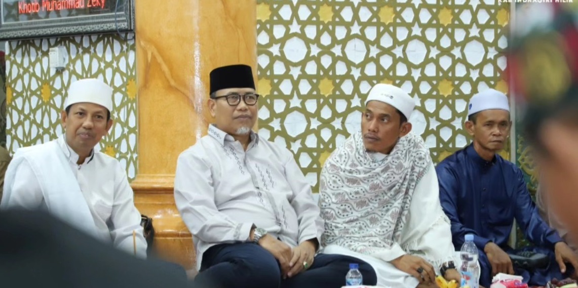 Bupati Inhil Menghadiri Peringatan Maulid Nabi Muhammad SAW Di Masjid Al-Mujahidin Ds. Sei. Luar