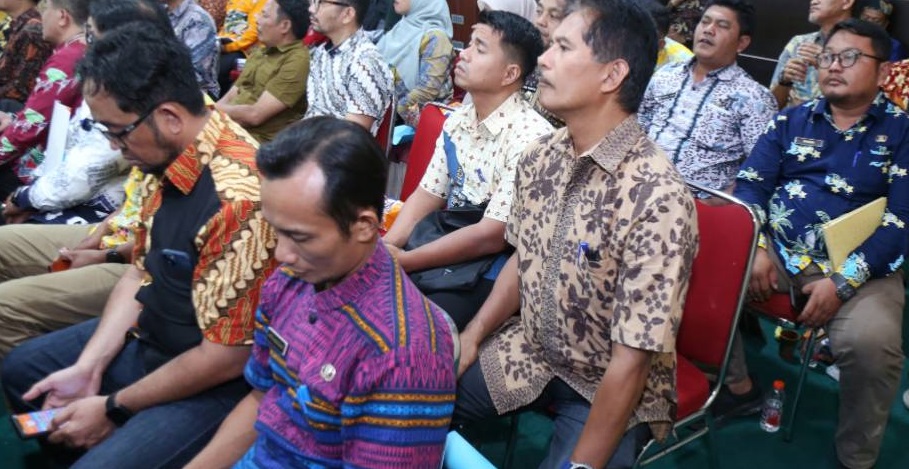 Bupati Beserta Wabub Inhil Pimpin Rapat Laporan Evaluasi Pembangunan Periode Agustus 2025