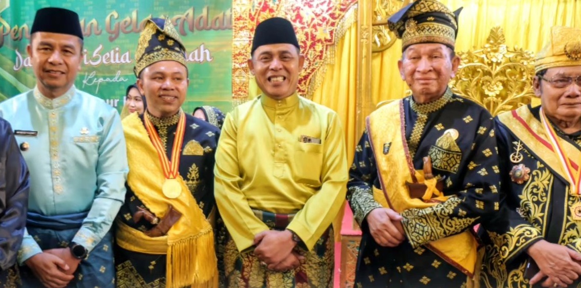 Bupati Inhil: Tahniah Gubernur Riau Abdul Wahid atas Penabalan Gelar Adat Datuk Seri Setia Amanah