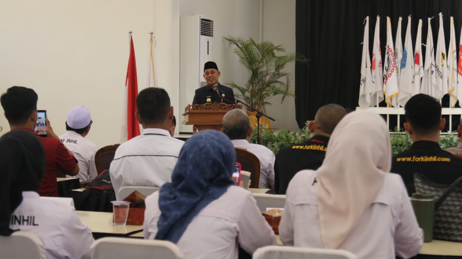 Buka Raker KONI, Bupati Harapkan Kemajuan Dunia Olahraga Inhil