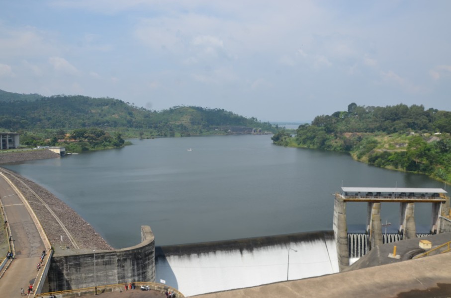 PLN IP Berinovasi dengan Terobosan PLTS Terapung di Waduk Singkarak Menuju NZE