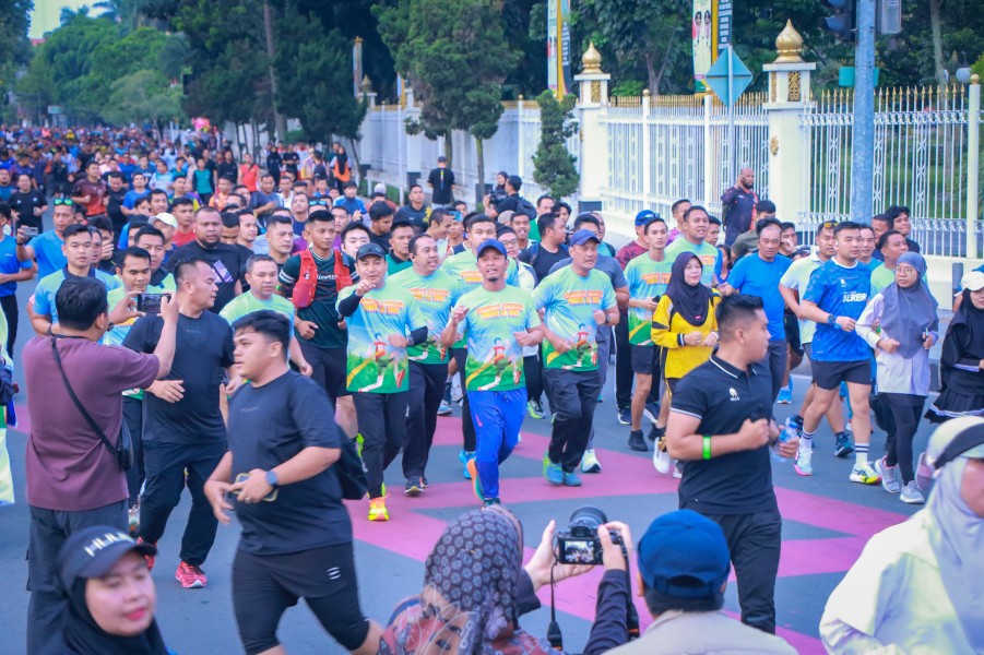 Wako dan Wawako Ikuti Pekanbaru Karhutka Fun Run 5K 2025