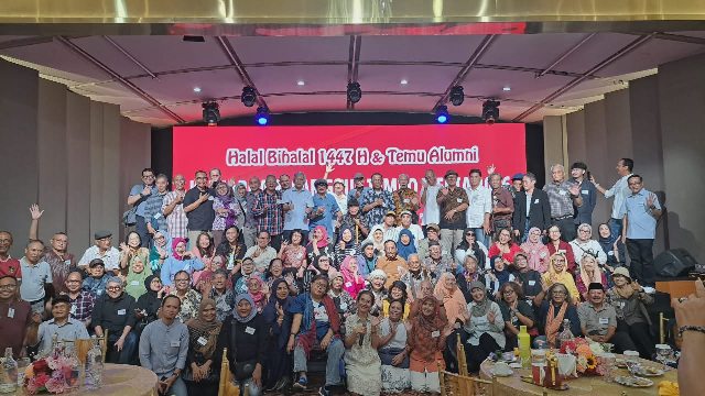Penghubung ke Masa Lalu, Perekat Persahabatan