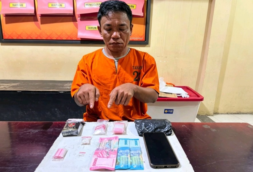 Pria 43 Tahun di Pauh Ranap Diamankan, Polisi Temukan Sabu dan Uang Diduga Hasil Penjualan