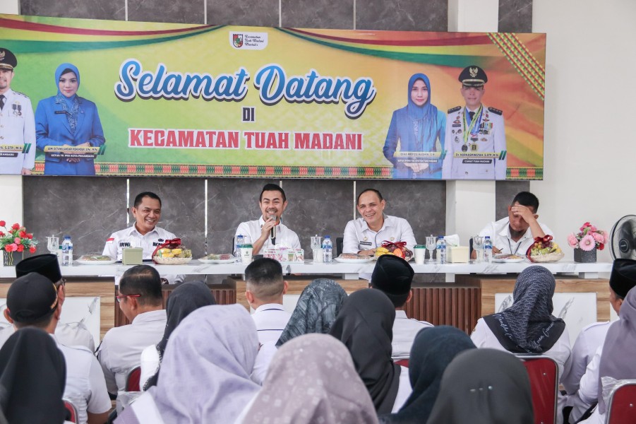 Tekankan Netralitas ASN Kecamatan Tuah Madani, Pj Wako: ASN Harus Berdiri Netral dan Tidak Berpihak Pada Satu Kandidat Dalam Pilkada