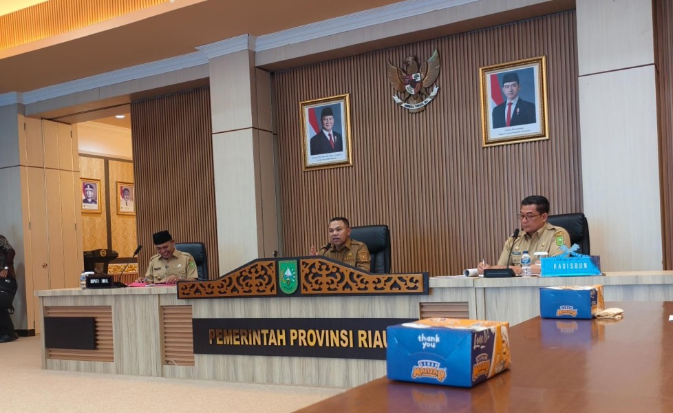 Abdul Wahid pimpin langsung  Rakor tata kelola kelapa di Riau