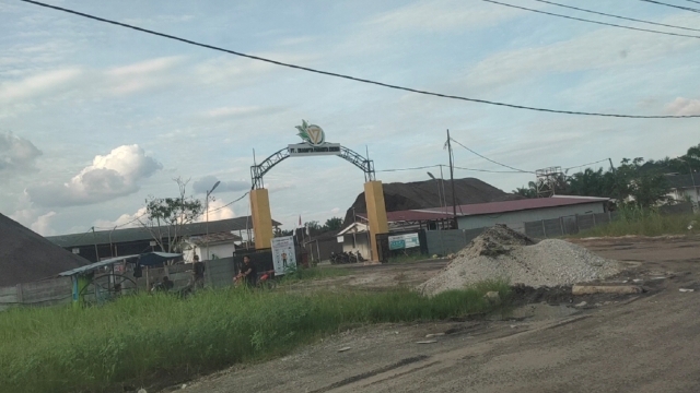 Kerusakan Jalan Sungai Rawa Berulang, Warga Desak Stop Oprasional Truk ODOL PT Ekasapta Paramita Energi