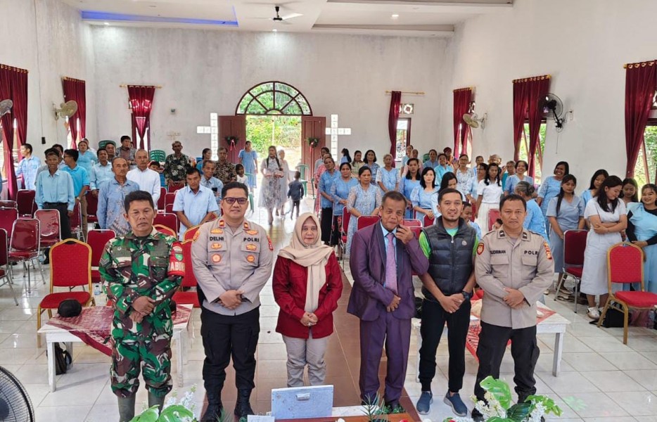 Kapolsek Bersama Forkopimcam Tempuling Tinjau Beberapa Gereja, Pastikan Perayaan Natal Bersama Tahun 2025 Aman