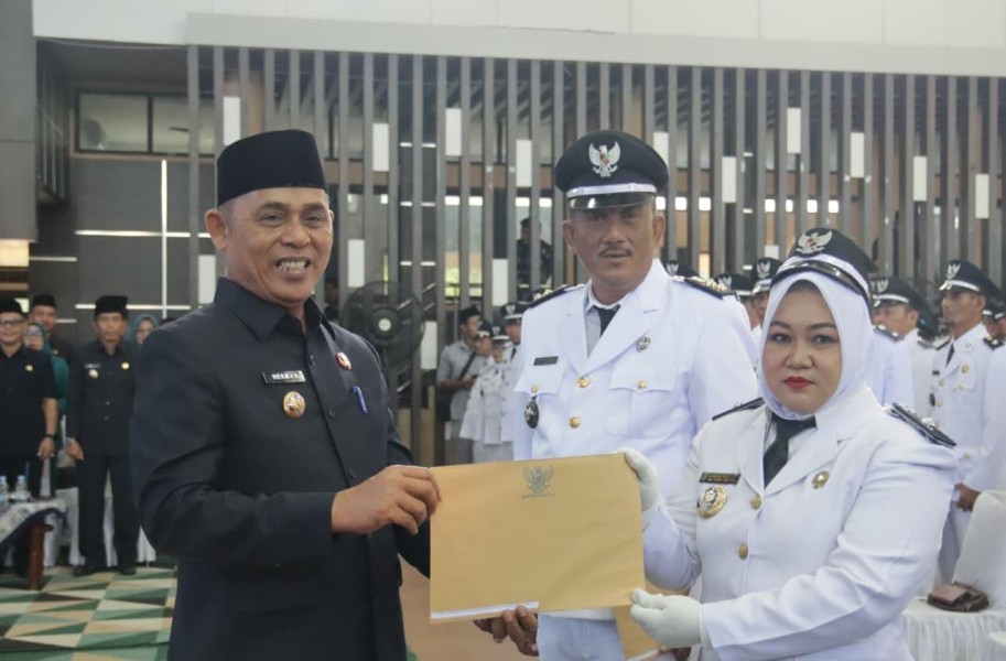 Bupati Inhil Kukuhkan Penambahan Masa Jabatan 193 Kepala Desa