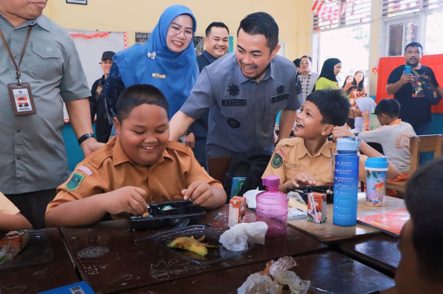 Usai Tinjau Simulasi Makan Siang Bergizi di Sekolah, Pj Wako Pekanbaru Pastikan Siap Jalankan Program B2SA