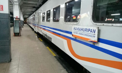 Kereta Api Kahuripan: Pilihan Tepat untuk Perjalanan Kiaracondong-Blitar dengan Tarif Terjangkau