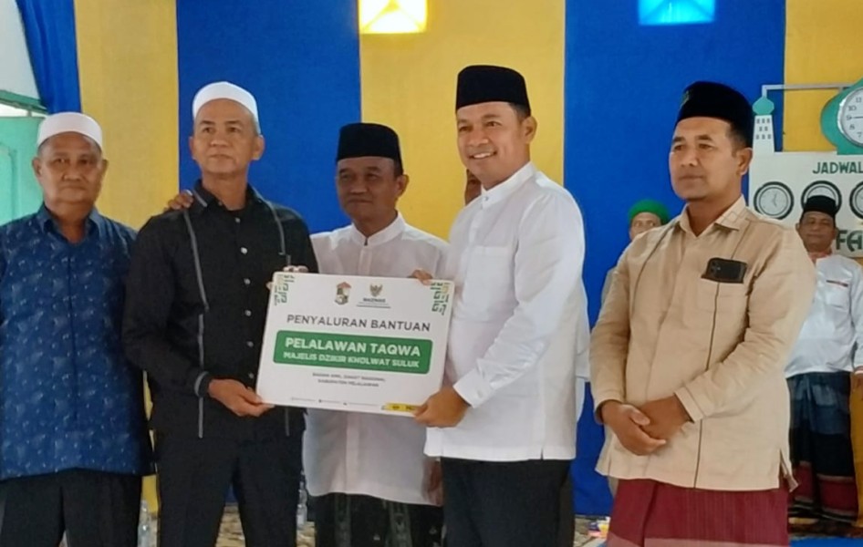 Buka Suluk di Surau Al Falah, Wabup Husni Tamrin Ajak Jamaah Perkuat Spiritualitas