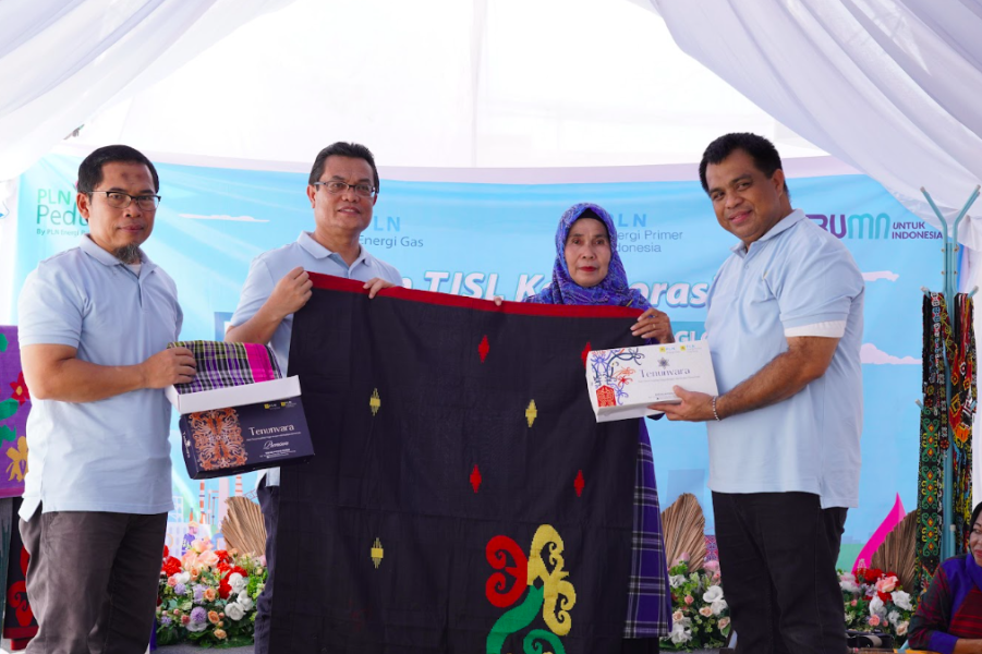 PLN EPI Berkolaborasi dengan UMKM Kain Tenun Samarinda untuk Membuka Peluang Pasar Baru Melalui Program Pemberdayaan Sosial