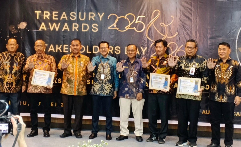 Kinerja Anggaran Unggul, Pemkab Pelalawan Terima Penghargaan Treasury Award di Stakeholders Day 2026