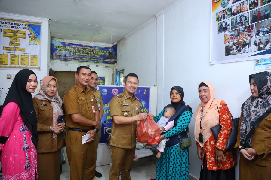 Pj Walikota Kunjungi Posyandu Air Dingin, Serta Langsung Mendengarkan Aspirasi dari Nakes