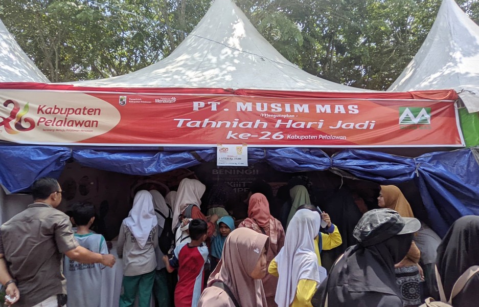 PT Musim Mas Sediakan 10 Ribu Liter Migor Murah di Helat Pelalawan, Bupati Zukri Beri Apresiasi