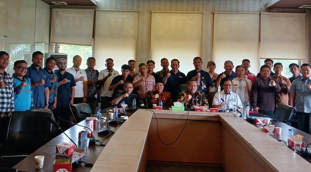 Sikapi Kabel Semrawut, Pemkab Pelalawan Berlakukan Moratorium Tiang Tumpu Baru