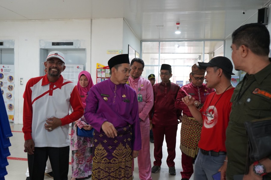 Sidak Fasilitas Kesehatan RSUD PH Tembilahan, Pj Bupati Inhil Harapkan Tingkatkan Pelayanan Bagi Masyarakat