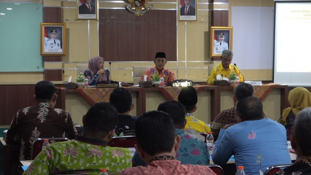 Pastikan Pelaksanaan Pembangunan Sesuai Target, Bupati Inhil Hadiri Rapat Evaluasi Fisik dan Keuangan