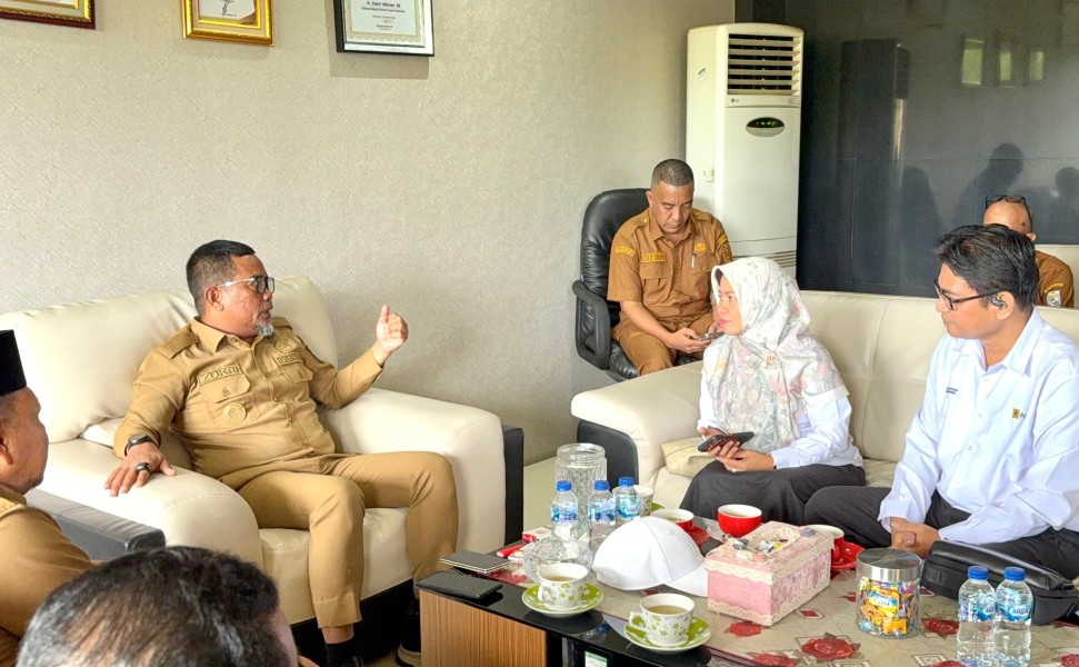 Bupati Zukri Kawal Percepatan Kabel Listrik Bawah Laut, Targetkan Kuala Kampar Terang 24 Jam