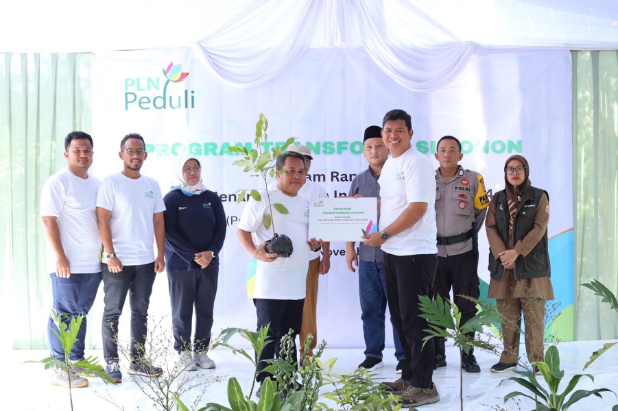 PLN UIT JBB Laksanakan Penanaman Pohon di Sungai Ciujung sebagai Wujud Komitmen Energi Hijau