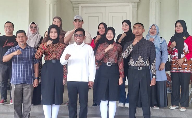 Banggakan Pelalawan, 3 Pelajar Terbaik Lolos Paskibraka Riau Resmi Dilepas Bupati Zukri