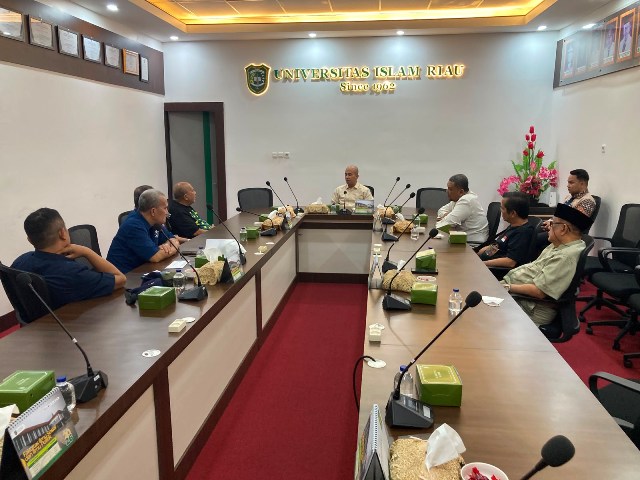 Rektor UIR Dukung Penuh Pelaksanaan Seminar dan UKW JMSI Riau