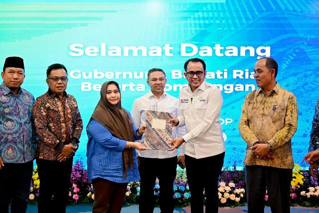 Bupati Bengkalis Mengajukan Permohonan Tambahan Armada Kapal  KeKantor Pusat PT ASDP Indonesia Ferry