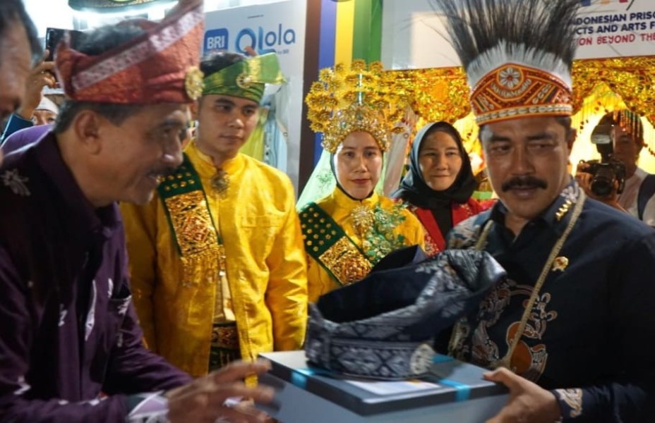 Kerajinan Kayu hingga Kuliner Khas Riau Meriahkan IPPAFest 2025 di Jakarta