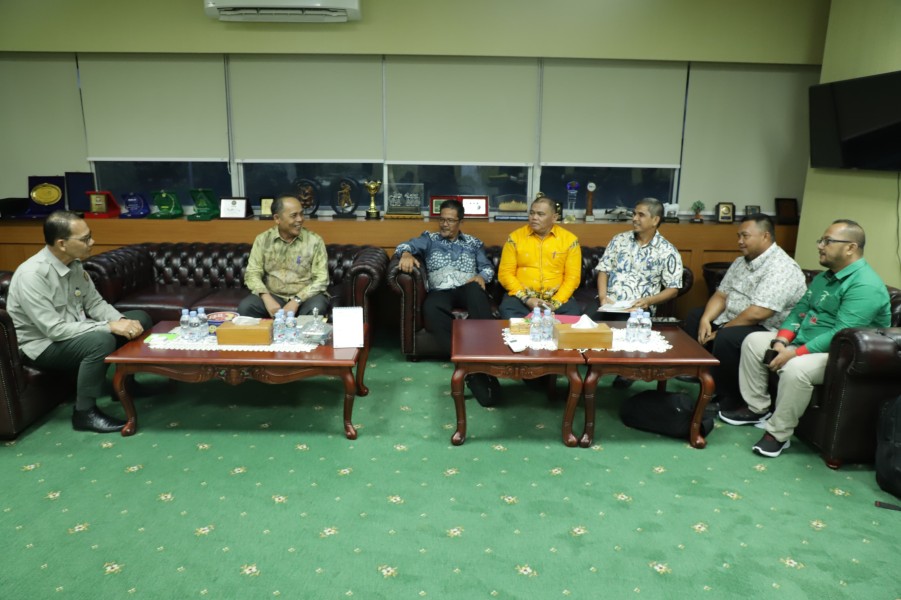 Bupati Inhil Temui Sekjen Kementan, Bahas Penguatan Sektor Pertanian, Perkebunan, dan Peternakan