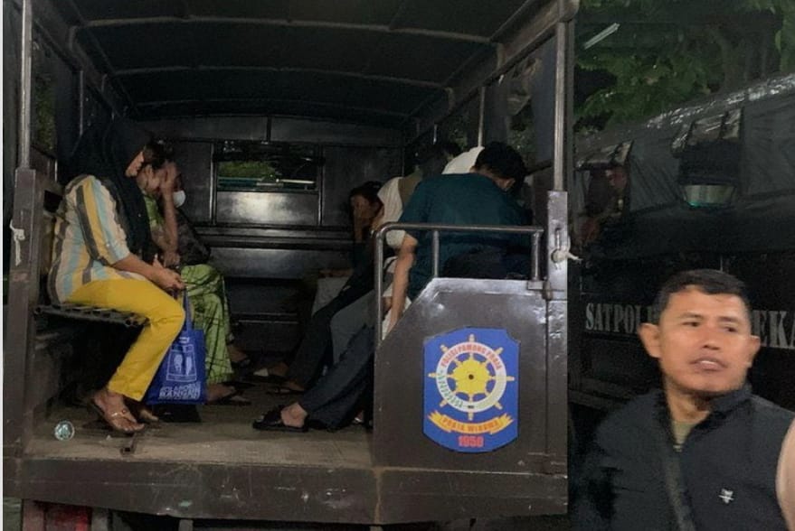 Malam Ramadhan, Satpol PP Pekanbaru Angkut 17 Pasangan Mesum