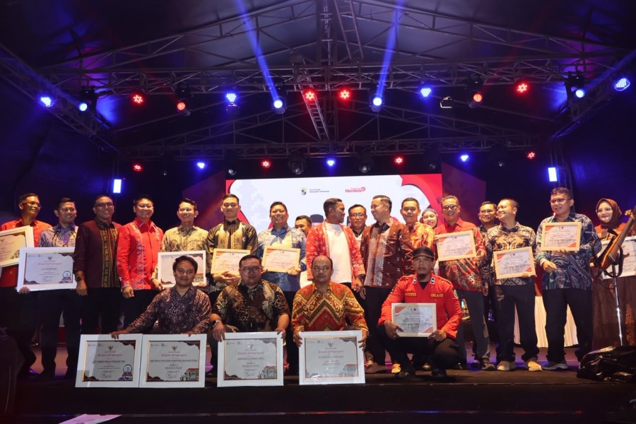 Tutup Malam Puncak Helat Pelalawan ke-27, Bupati Zukri Apresiasi Kolaborasi Masyarakat dan Perusahaan