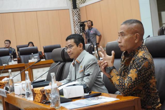 Komisi VII Minta Pemerintah Tegas Awasi Industri AMDK dan Prioritaskan Hak Masyarakat