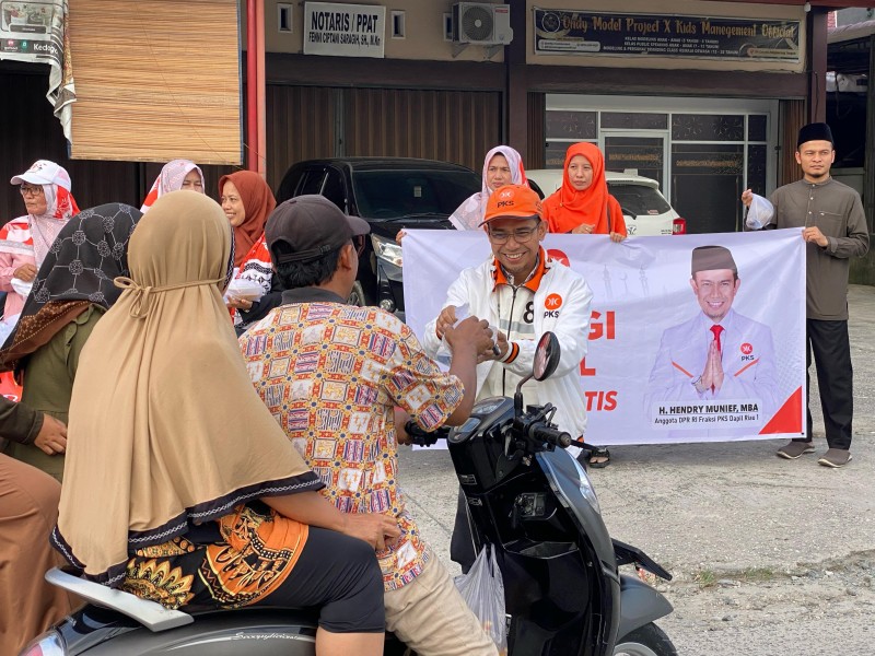 Antusiasme Iktikaf di Riau Meningkat, Hendry Munief Apresiasi Umat Muslim