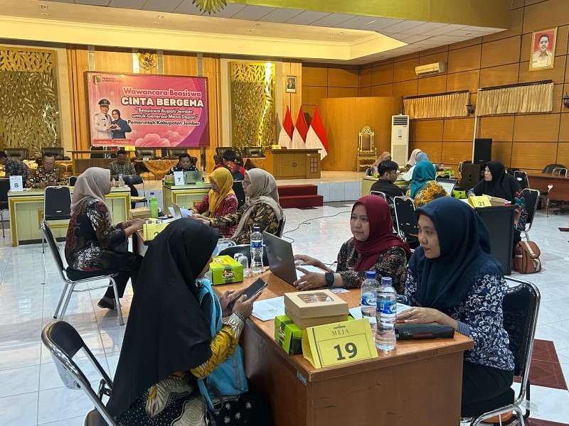 Tepati Janji, Cinta Bergema Dipersembahkan Untuk 8 Ribu Mahasiswa Jember