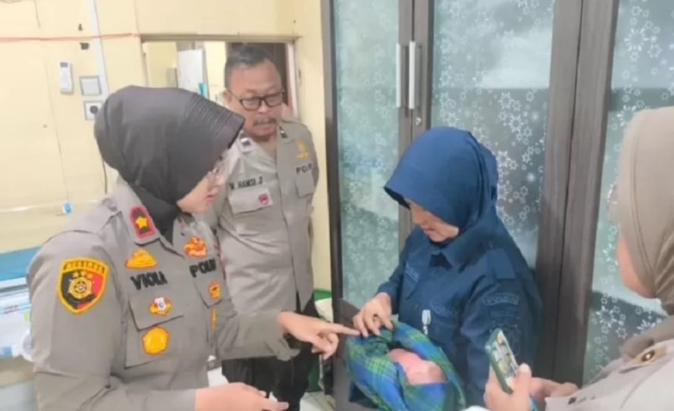 Bayi Mungil Ditemukan di Gang Pinggir Ruko di Jalan Tanjung Datuk