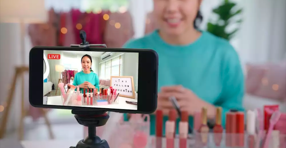 Cara Jualan di TikTok Shop Live Streaming serta Syaratnya